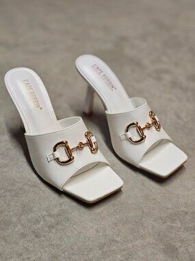 Square Toe White Heeled Mules With Gold Chain Detail - Elegant Slip-On Design Fo